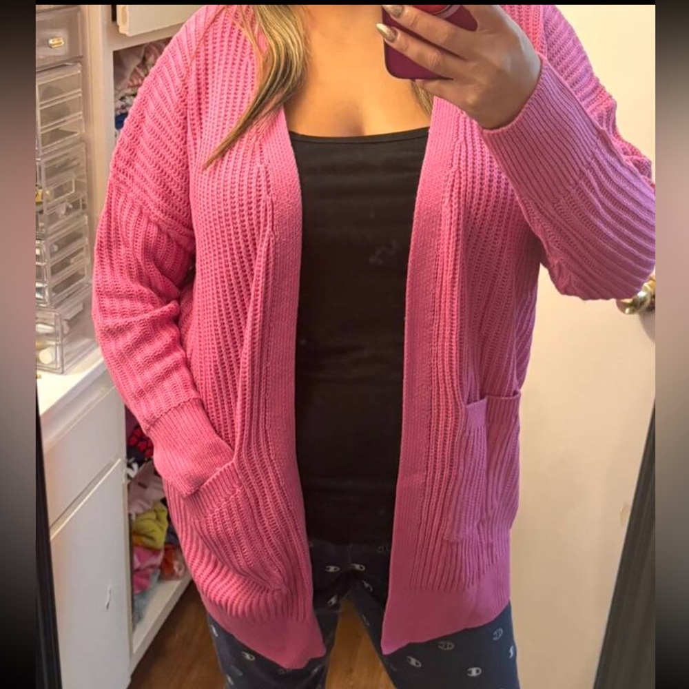 💗 PLUS Pink Cardigan 💗 - Picture 6 of 6